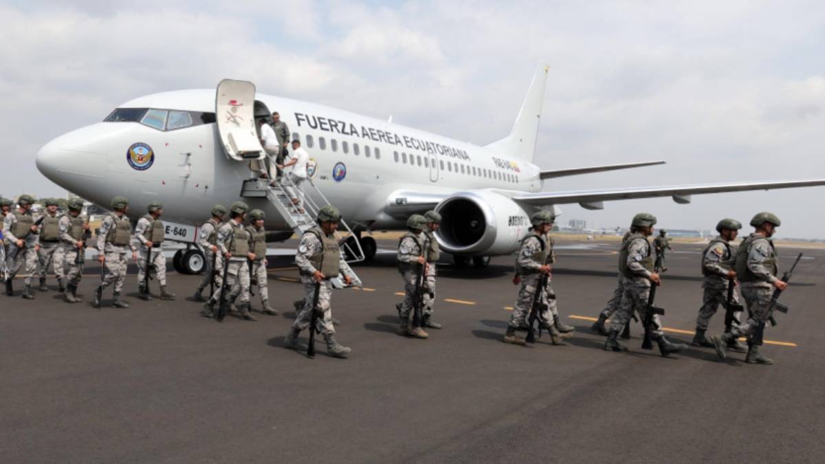 El Boeing 737-500 de la Fuerza A�rea Ecuatoriana (foto Ministerio de Defensa).
