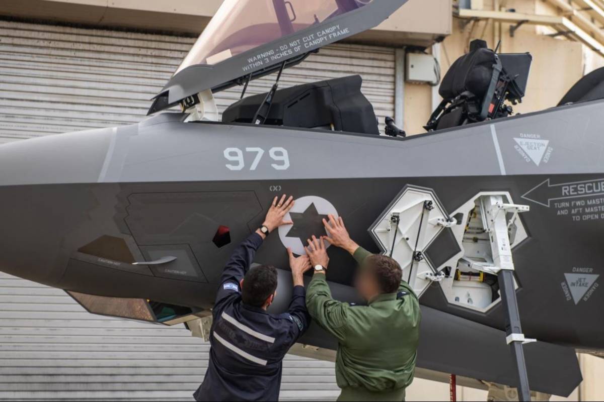 Uno de los nuevos F-35I de la Fuerza A�rea de Israel, con  insignia de la estrella de David. (foto IDF)