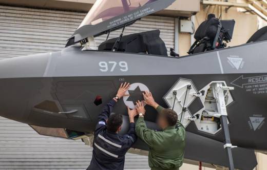 Uno de los nuevos F-35I de la Fuerza A�rea de Israel, con  insignia de la estrella de David. (foto IDF)