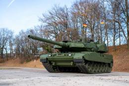Leopard 2A8 dotado de Trophy (EuroTrophy)