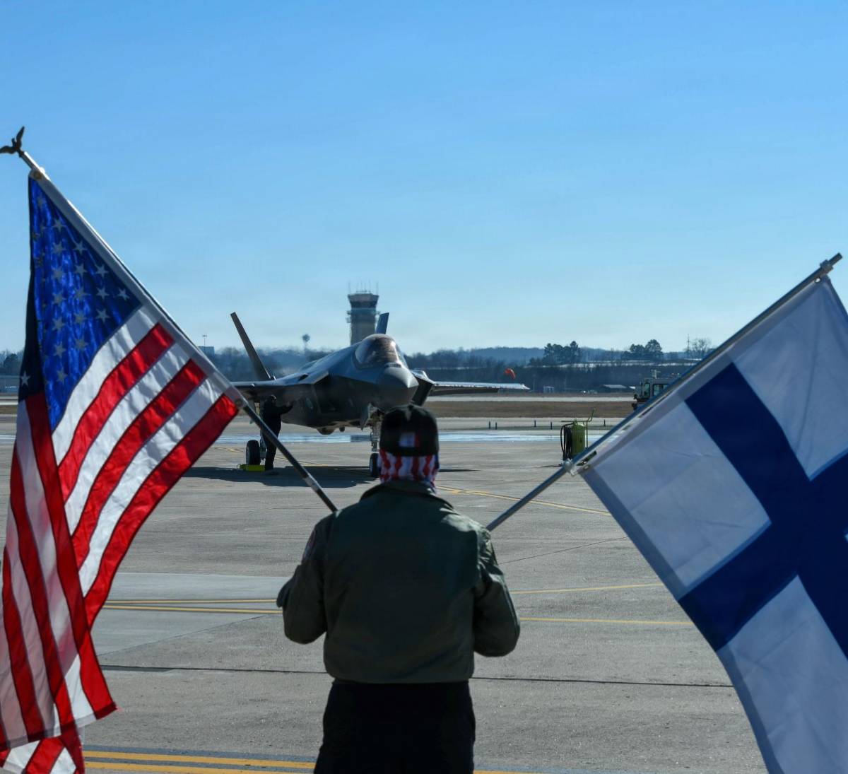 El que será el primer F-35 de la Fuerza Aérea de Finlandia llegando a la ANGB de Ebbing. (Foto Ilmavoimat) El que será el primer F-35 de la Fuerza Aérea de Finlandia llegando a la ANGB de Ebbing. (Foto Ilmavoimat)