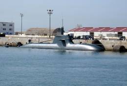 Uno de los submarinos italianos Clase �Todaro�, en concreto el �Scir� fotografiado en la Base Naval de Rota (C�diz-Espa�a). (foto Jes�s G�mez G�mez-wikimedia)