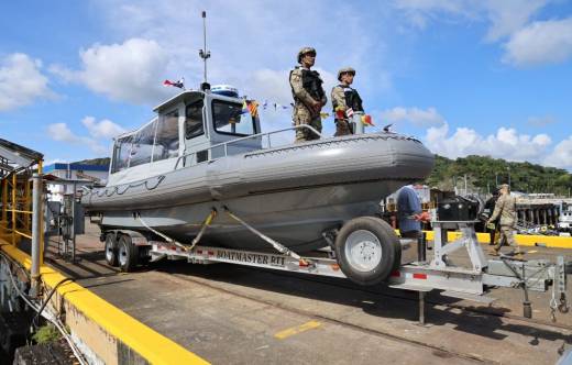 Una de las lanchas RHIB 9M fabricadas por la compa��a United States Marine. (Cr�ditos: SENAN)