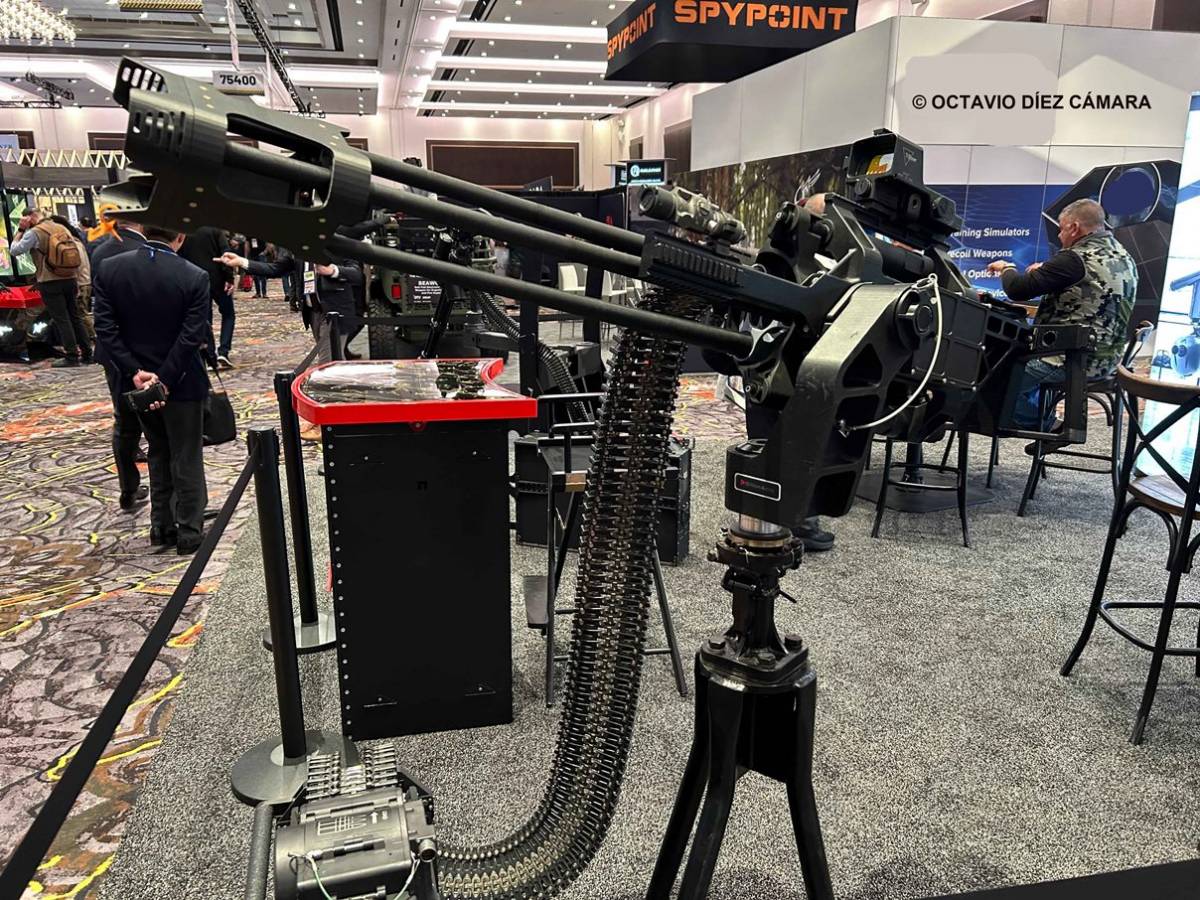 La variante m�s reciente de la ametralladora Dillon Aero 530D ofrece una inusitada potencia de fuego, notable fiabilidad y capacidad neutralizadora �ptima. (Octavio D�ez C�mara)
