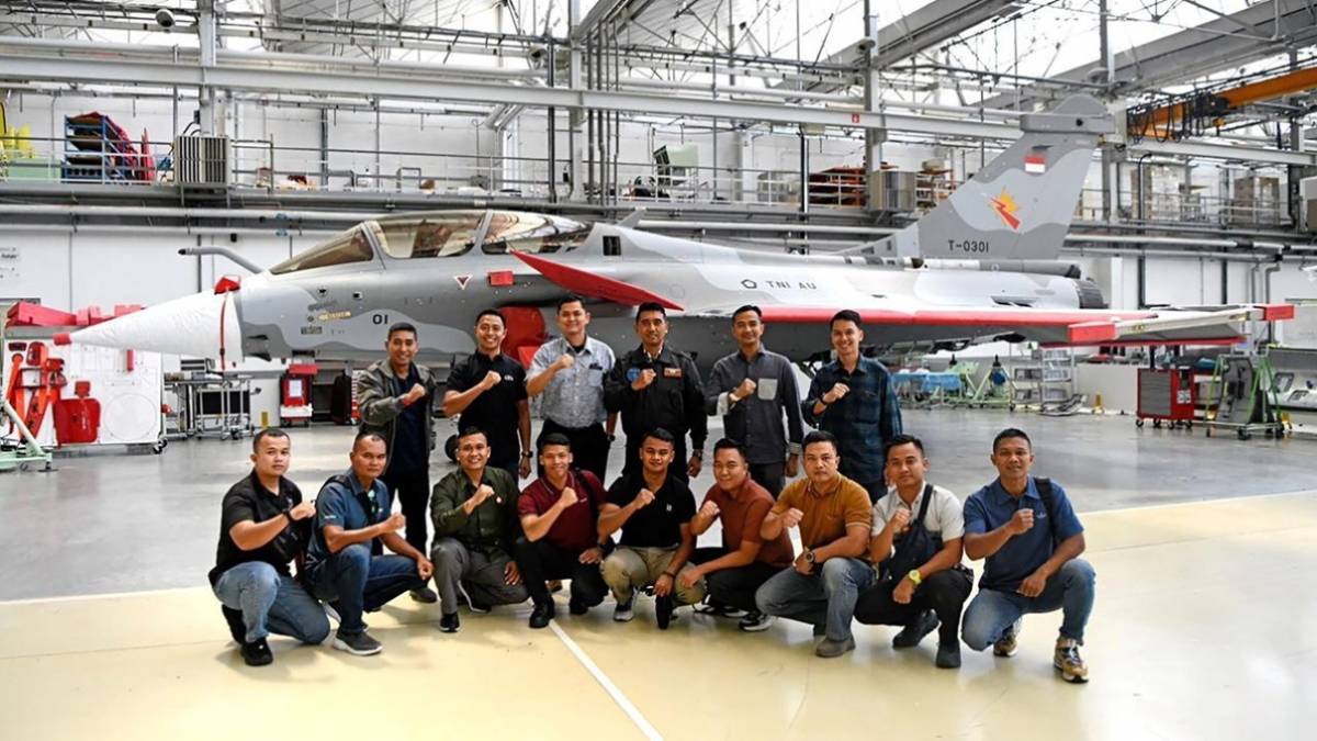 El primer Rafale fabricado para Indonesia en la planta de Dassault Aviation. (foto TNI-AU)