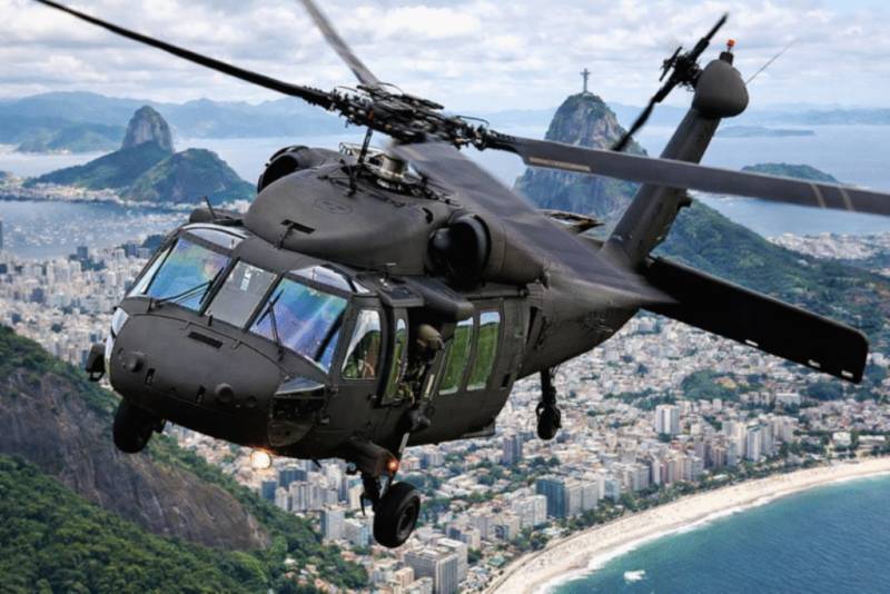  Helic�ptero Black Hawk. 