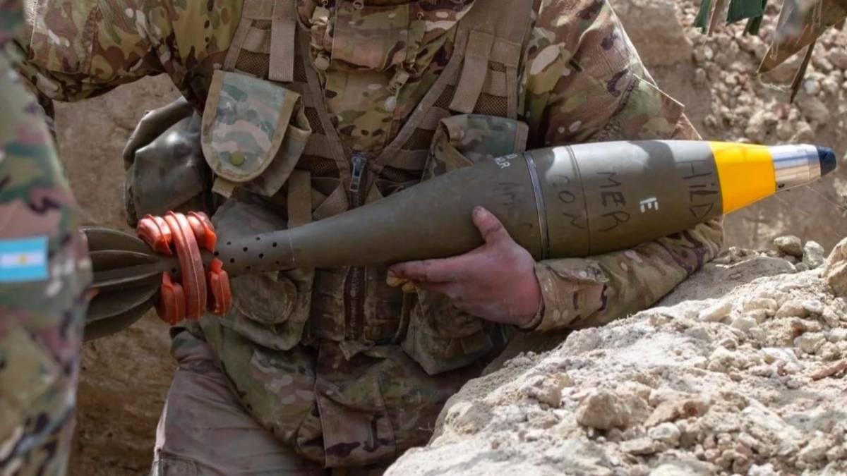 Mortero 120mm en manos de un soldado del Ej�rcito Argentino.(foto Carlos Borda Bettolli /Codirector de Zona Militar )
