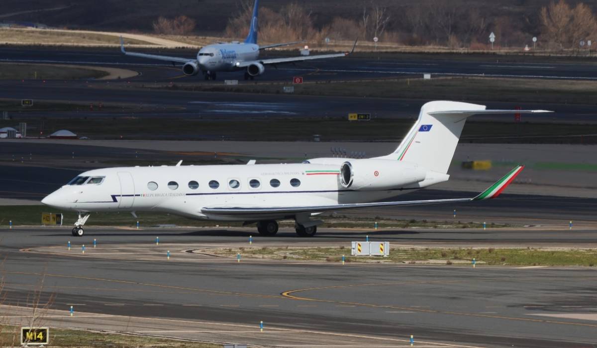 El Gulfstream G650ER de la Aeronautica Militare italiana en Madrid-Barajas. (foto Julio Maiz Guti�rrez)