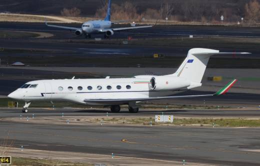 El Gulfstream G650ER de la Aeronautica Militare italiana en Madrid-Barajas. (foto Julio Maiz Guti�rrez)