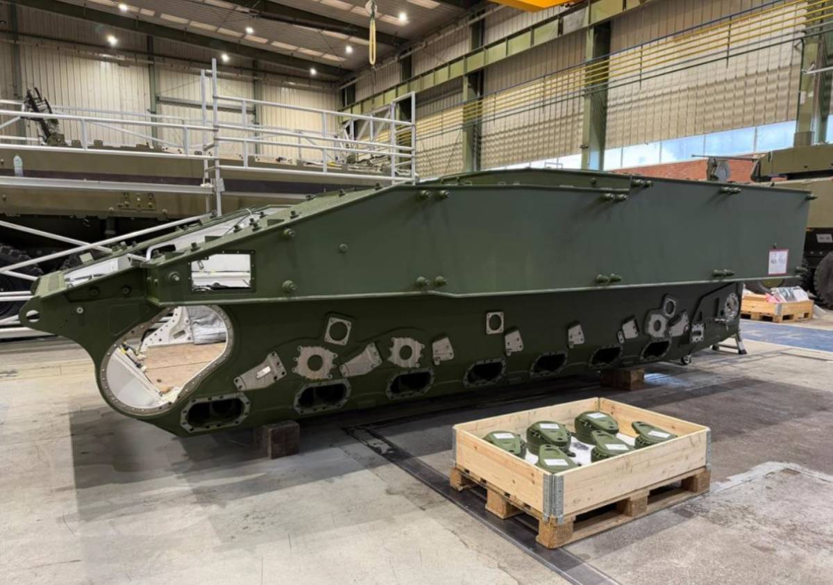 Componentes suministrados por Piedrafita en una barcaza HUNTER en fase de integraci�n en la f�brica de Trubia.