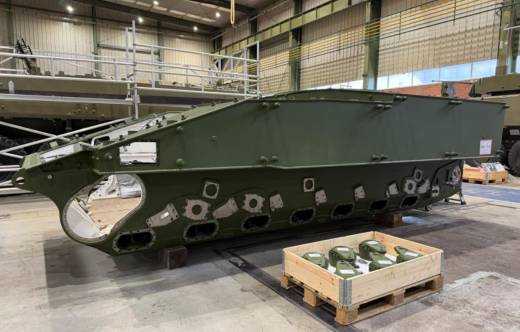 Componentes suministrados por Piedrafita en una barcaza HUNTER en fase de integraci�n en la f�brica de Trubia.