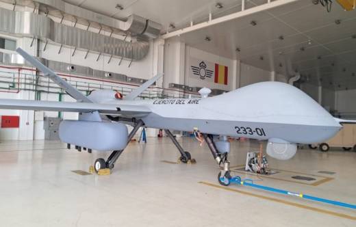 El Ej�rcito del Aire y del Espacio acaba de incorporar el nuevo pod SOAR, que porta el MQ-9. (foto Ej�rcito del Aire y del Espacio)