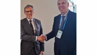 Jos� Vicente de los Mozos con el secretario de Estado alem�n de Armamento, Jens Pl�tner (Indra)