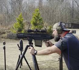 Captura de las pruebas del MTL-30 con el dispositivo MF30MD, cargador para cinco granadas y visor. (FN America)