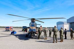 Durante la visita al BHELA I la ministra pudo conocer el helic�ptero Tigre. Armado con el eficaz misil multiprop�sito Spike ER, mientras el veto a la tecnolog�a israel� lo permita (Ministerio de Defensa)