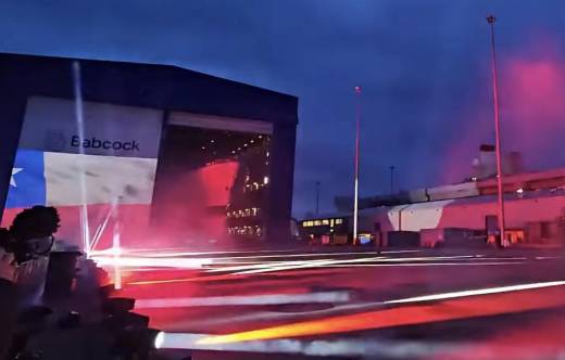 Bandera de Chile, exhibida por Babcock en la presentaci�n del nuevo HMS Active de la Royal Navy. 