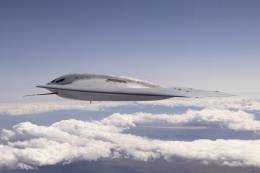 El nuevo bombardero Northrop Grumman B-21 durante sus pruebas de vuelo. (foto USAF)