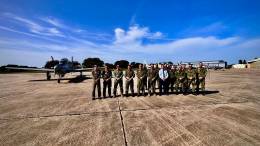 Los primeros pilotos de la Fuerza A�rea de Portugal del A-29N. (foto FAP) 