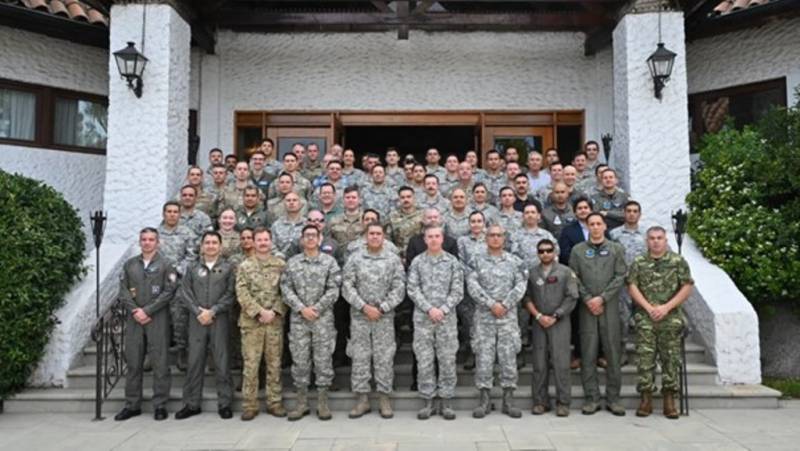 Foto oficial del encuentro Planning Conference (MPC) segunda reuni�n de planificaci�n del Ejercicio Multidominio Salitre 2026.