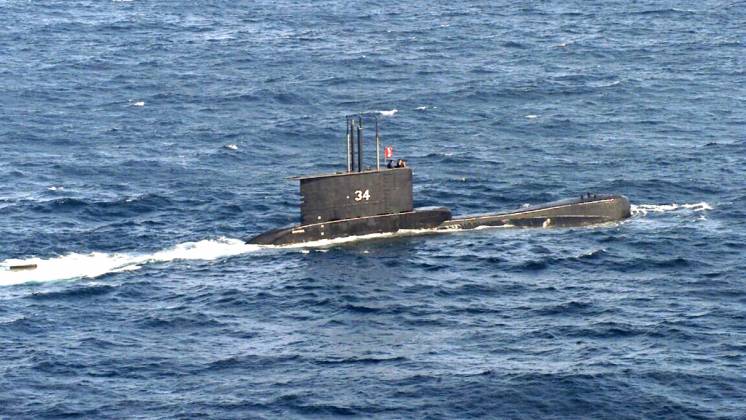 Submarino Tipo 209/1200 (Clase Angamos) de la Marina de Guerra del Per�. 