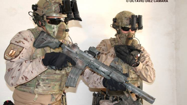 La Fuerza de Guerra Naval Especial lider� el proceso por el que la Infanter�a de Marina se est� dotando con las plataformas tipo M4 del modelo HK416. (Octavio D�ez C�mara)