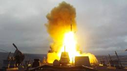 El destructor USS �Paul Ignatius� (DDG 117) lanza misiles SM-3 Blk IA en un ejercicio en 2021 (US Navy)