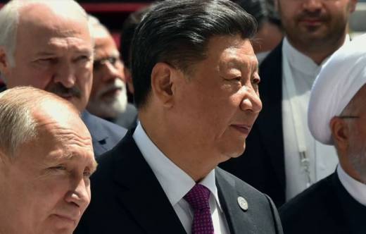 Putin, Xi Jimping y Hasan Roany, Presidente de Ir�n entre 2007 y 2013. (Fuente: Documentos TV - El eje de la venganza)