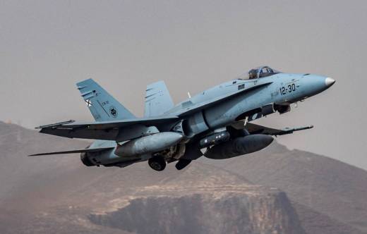 La primera l�nea de defensa la dan los aviones de combate. EF-18M en la Base A�reo de Gando. (Foto: Antonio Rodr�guez Santana)