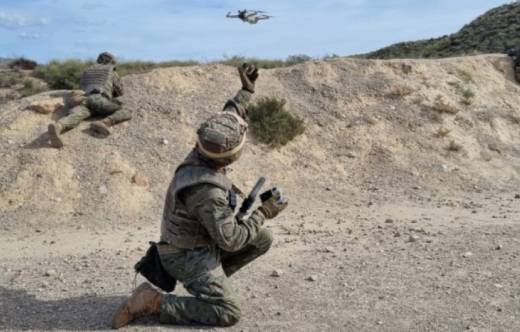 Despliegue de un dron Micro en un ejercicio. (Ej�rcito de Tierra)