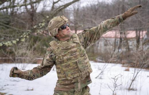 El Ej�rcito de los Estados Unidos acaba de incorporar a su arsenal la granada M111 que aporta capacidad de empleo en zonas urbanas. (U.S.Army, Christopher Arthur) 