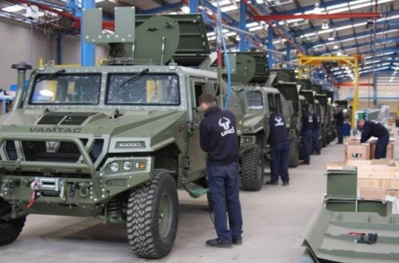 L�nea de ensamblaje de los VAMTAC en UROVESA (UROVESA)