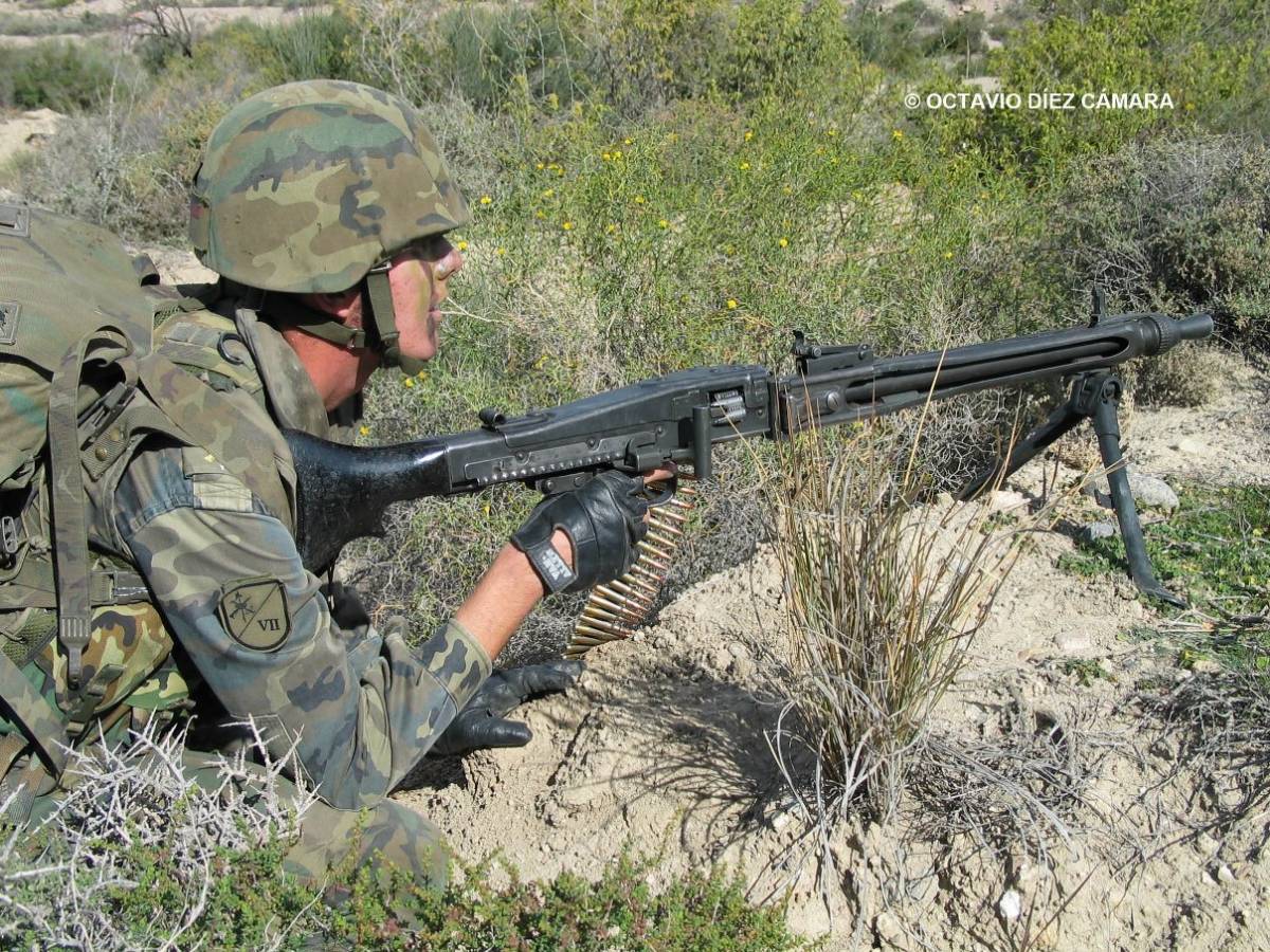 Las ametralladoras medias del Ej�rcito de Tierra, pese a ser armas s�lidas y efectivas, tienen muchas d�cadas a sus espaldas y se requiere iniciar su reemplazo. (Octavio D�ez C�mara)