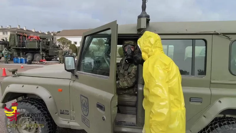As� emplea los medios de descontaminaci�n NBQ el Ej�rcito de Tierra