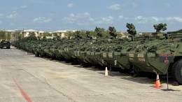 Vehiculos en revision por los tecnicos argentinos.