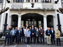 Un grupo de participantes de Collaborate Oviedo evento promovido por el Ayuntamiento de Oviedo han visitado la f�brica de GDELS-SBS en Trubia.