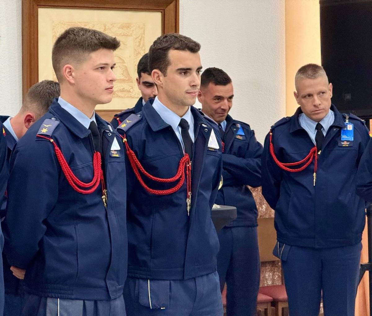 Alumnos de 3� Curso de la AGA, llevan ya la estrella del grado de alferez. (foto Ej�rcito del Aire y del Espacio)