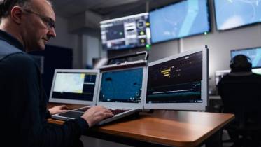 El sistema permite a las armadas actuar con rapidez, proteger infraestructuras cr�ticas. (Thales)