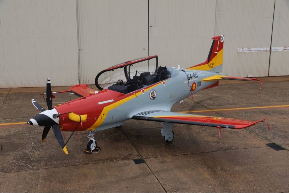 El �ltimo PC-21, el matriculado E.27-40 10326 54-40, es uno de los dos que opera el CLAEX.