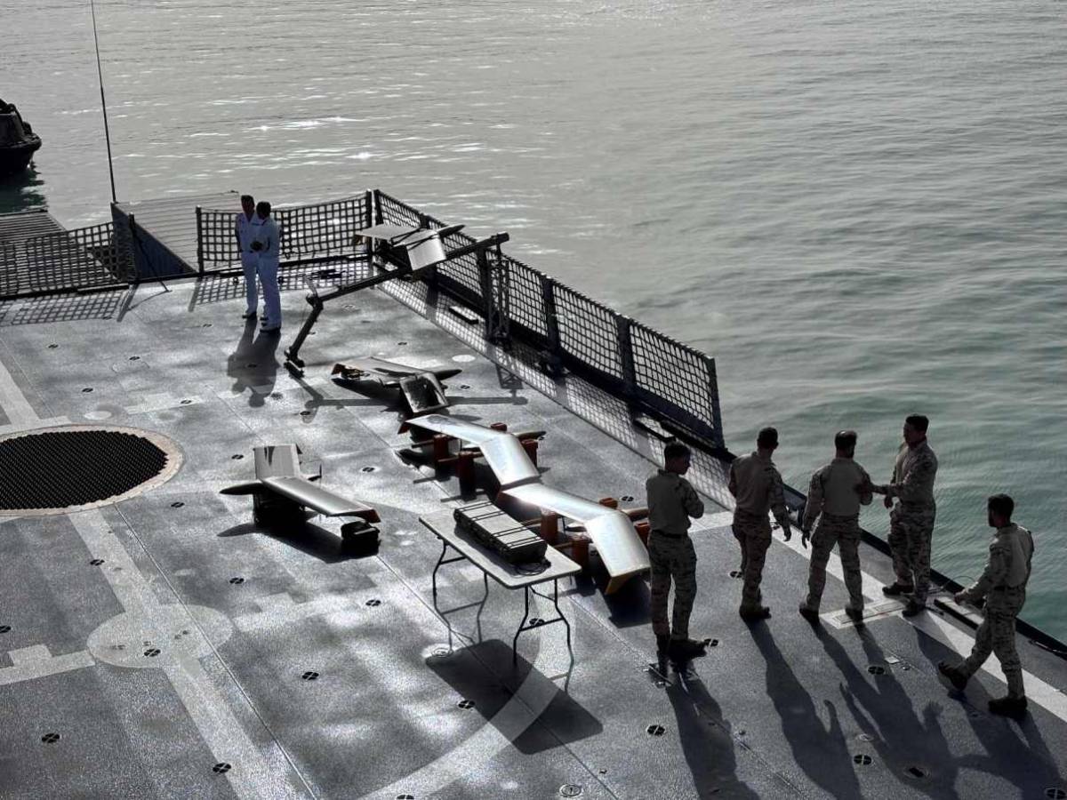 M5D-Airfox en Buque de Acción Marítima (BAM) de Armada. M5D-Airfox en Buque de Acción Marítima (BAM) de Armada.