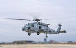 La Marina Militar de Corea del Sur ha activado sus dos primeros helic�pteros navales MH-60R. (foto ROKN)