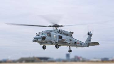 La Marina Militar de Corea del Sur ha activado sus dos primeros helic�pteros navales MH-60R. (foto ROKN)