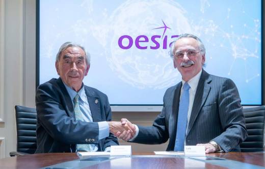 Firma del acuerdo (Grupo Oesia)