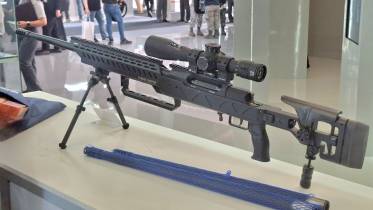 Nuevo fusil de precisi�n multicalibre hecho por FAMAE del Ej�rcito de Chile.