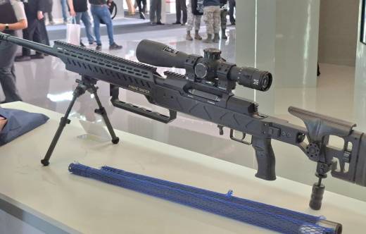 Nuevo fusil de precisi�n multicalibre hecho por FAMAE del Ej�rcito de Chile.