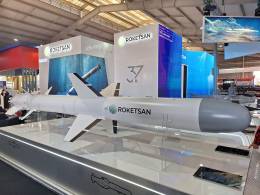 Estand de ROKETSAN en FIDAE 2026.