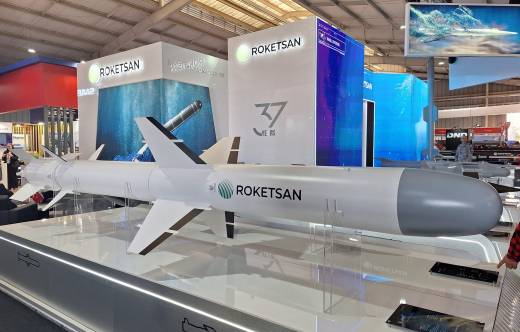 Estand de ROKETSAN en FIDAE 2026.