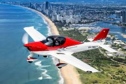 Avi�n biplaza Tecnam P-Mentor. (foto Tecnam) 