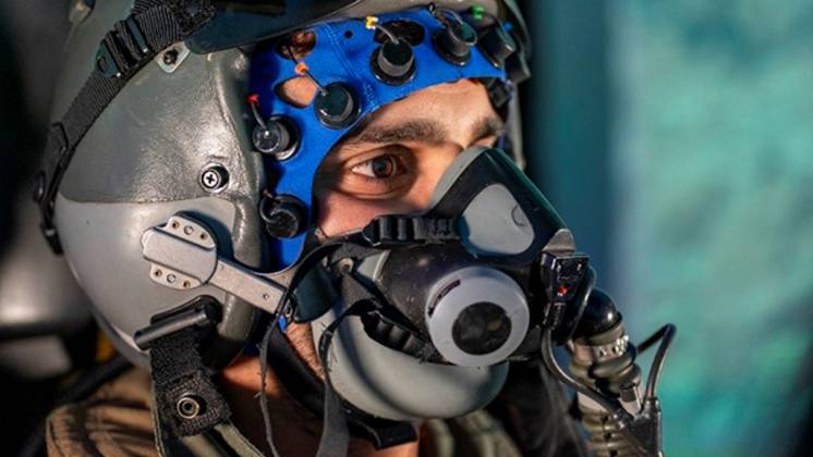 El neurocasco evaluado durante las pruebas (Ej�rcito del Aire)