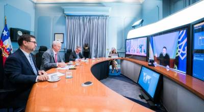 Presidente Jose Antonio Kast y el Canciller Francisco P�rez Mackennaa durante la reuni�n con Volod�mir Zelenski .