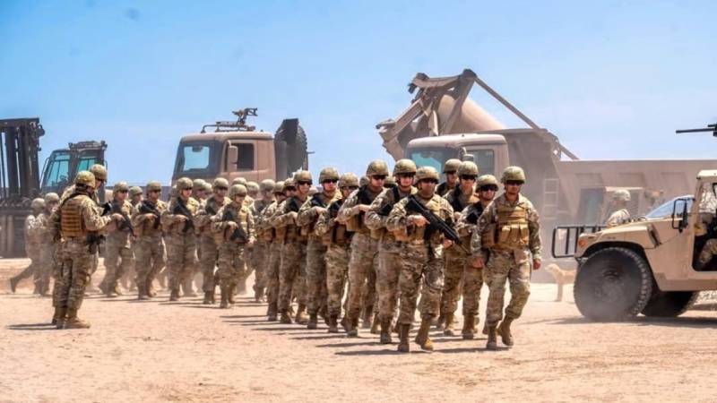 Medios log�sticos y soldados del Ej�rcito de Chile en la frontera norte del pa�s. 